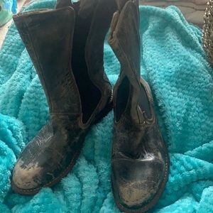 Vintage-look Distressed Moto Boots!